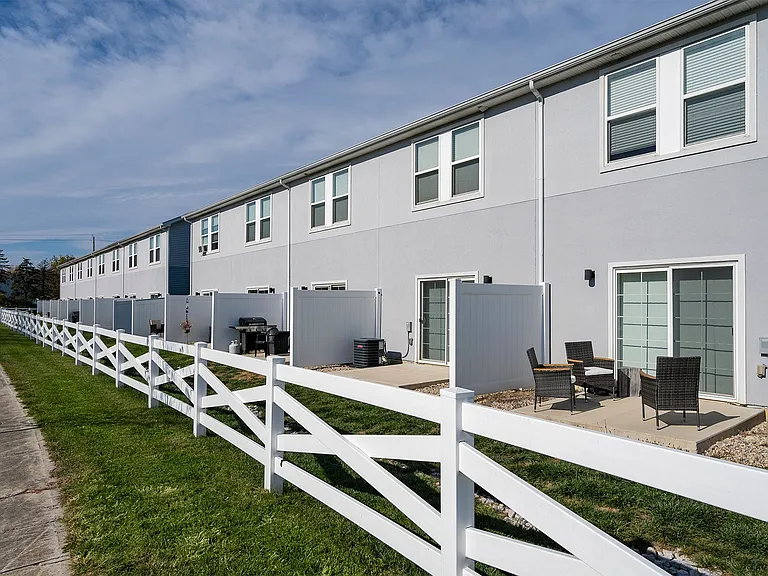Demorest Townhomes — Photo 39