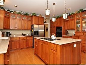 4th image of 2418 E Goldin Dr
