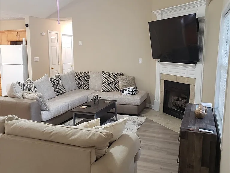 5357 Pringle Way — Photo 2