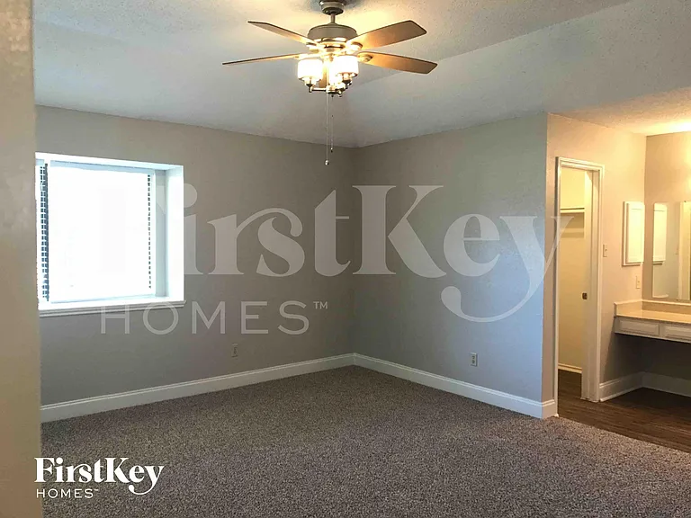 1007 Creighton Ct — Photo 6