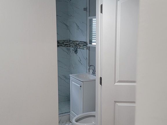 3rd image of 717 NE 1st St APT 2N