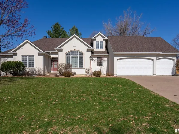 19 Velie Dr, Rock Island, IL 61201