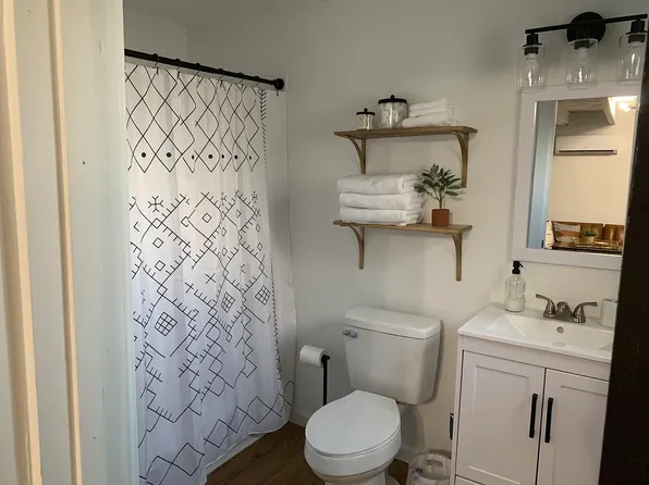 308 N 15th St #B, Belen, NM 87002