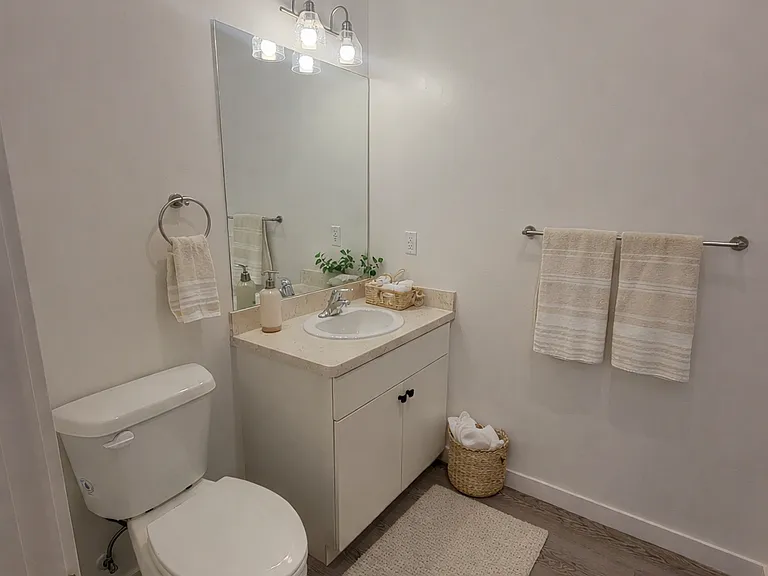Teton Oasis Apartments — Photo 26
