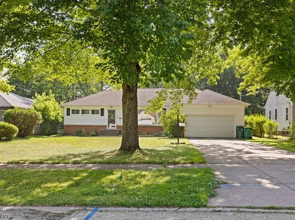 747 Edgewood Rd, Richmond Heights, OH 44143