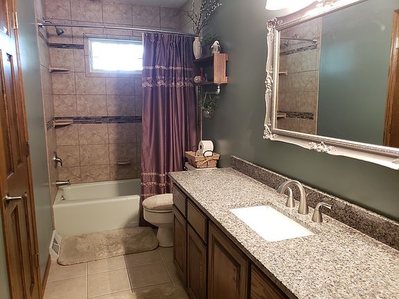 3rd image of 3514 Leawood Dr