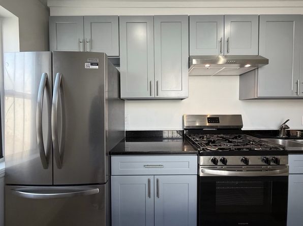 4549 162nd St APT 2R