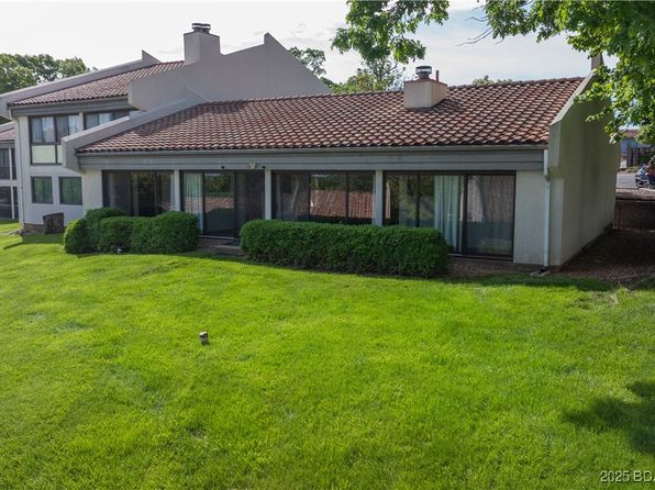 19 Casa Blanca Ct #219, Lake Ozark, MO 65049