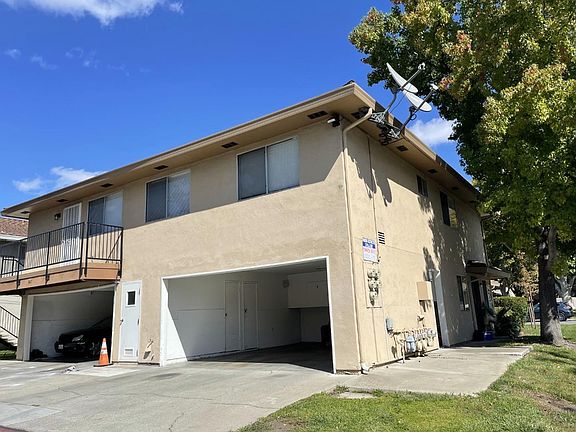 2nd image of 847 Gilchrist Dr APT 3