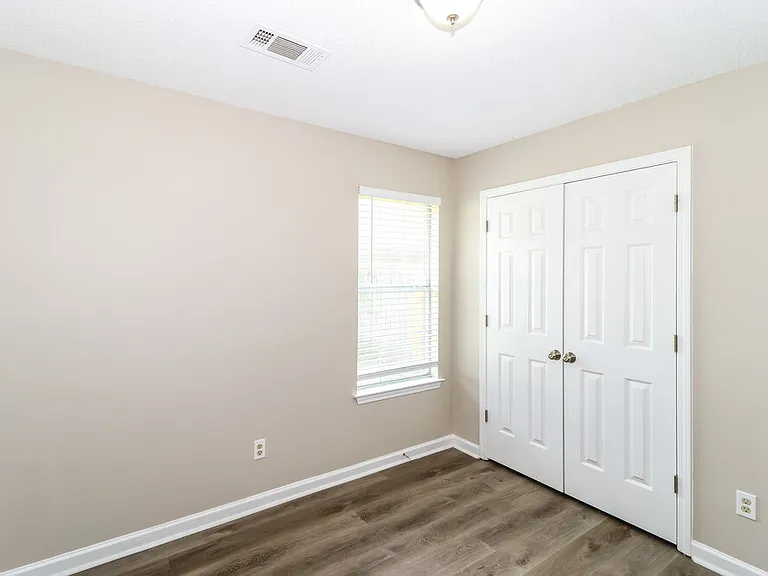 80 Village Dr — Photo 12