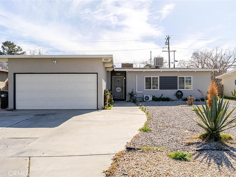 1432 W Avenue H15 — Photo 1