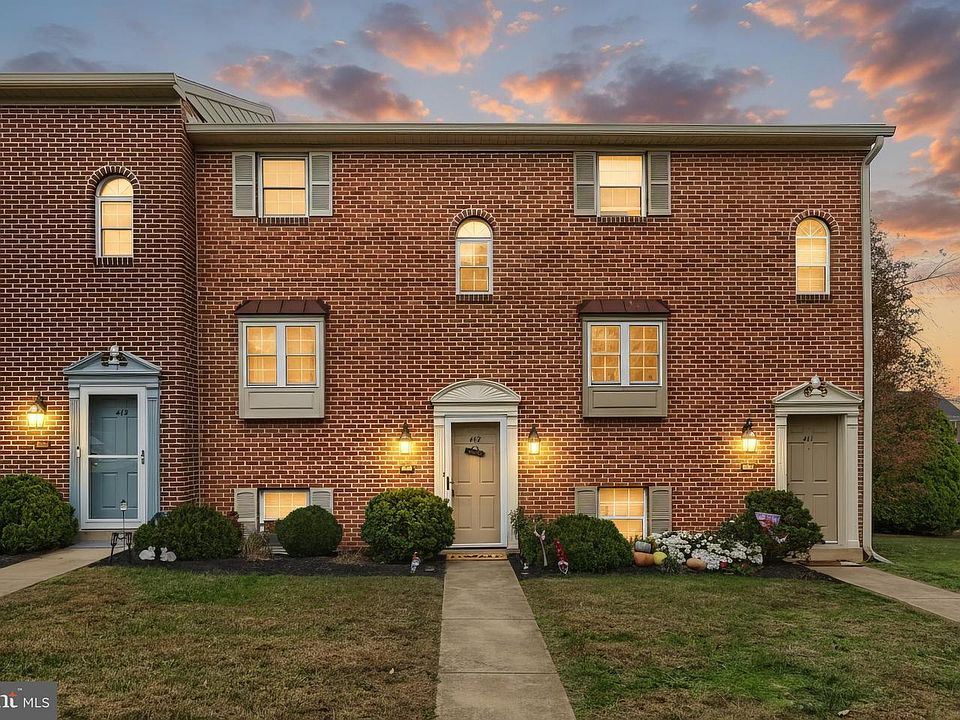 1st image of 413 Weldon Dr #413