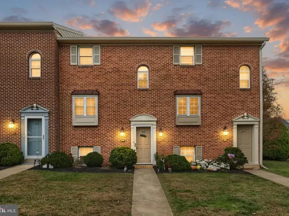 413 Weldon Dr #413, York, PA 17404