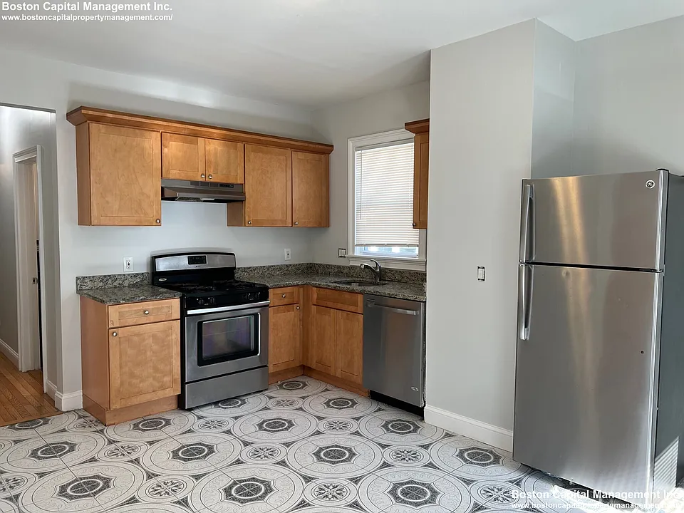 179 Belmont St #1