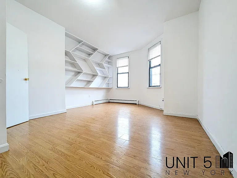 82 Eldert St #1 — Photo 4