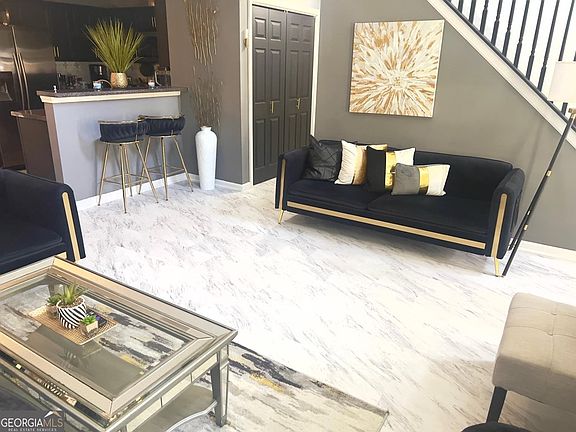 4th image of 85 Margaret Way