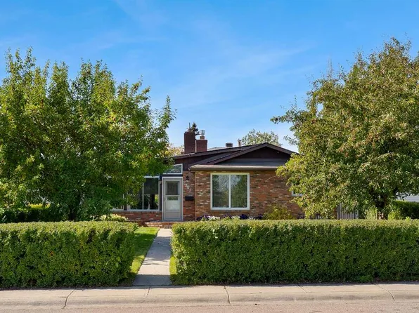 707 E Fortalice Cres SE, Calgary, AB T2A 2C8