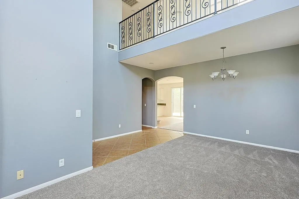 3 bed, 2.5 bath, 1897 sqft, $4,150 — Photo 3