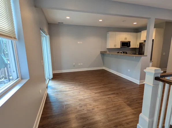 1810 W Touhy Ave #2, Chicago, IL 60626