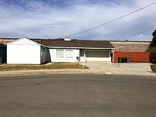 14752 Pepperdine St photo 1