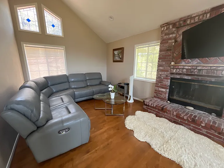 3412 Linda Vista Rd — Photo 9
