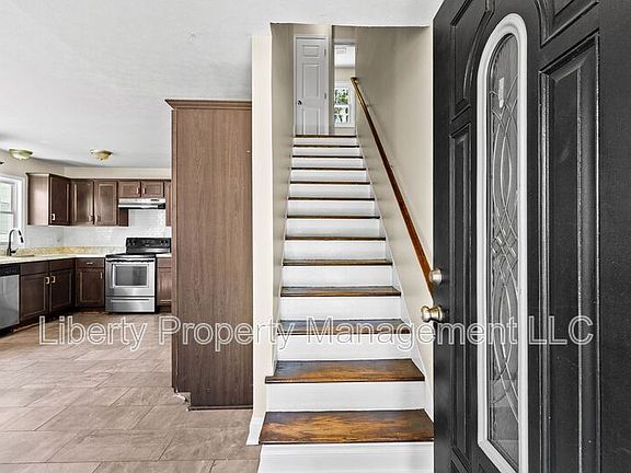 2nd image of 4905 Ashton Rd