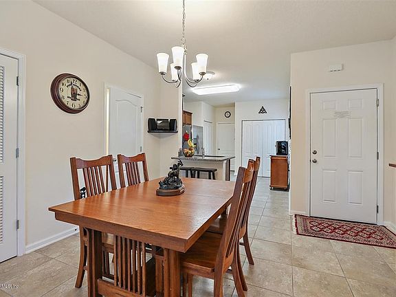 4th image of 623 Servia Dr