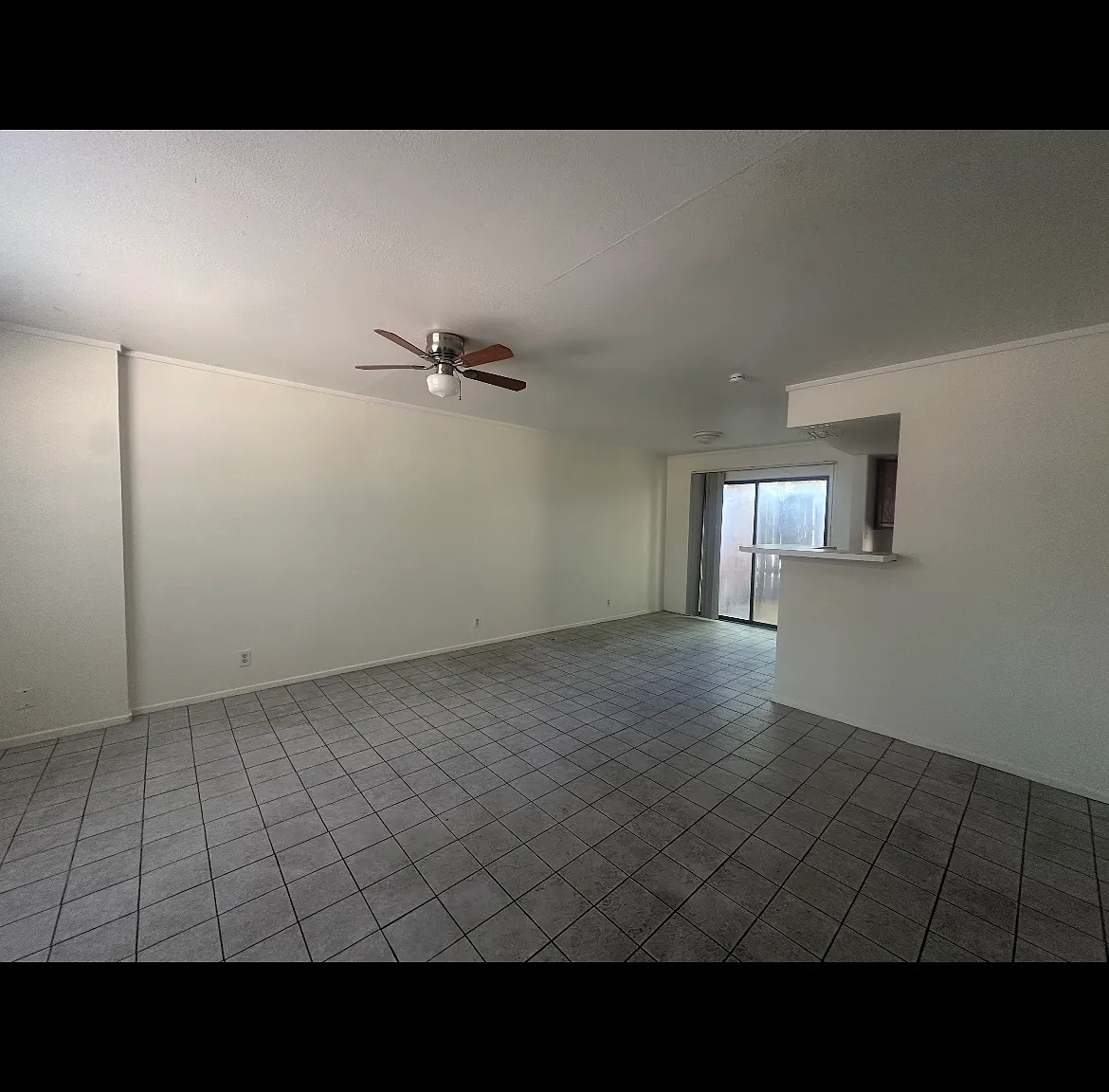 900 W Mulberry St — Photo 1