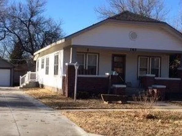 165 & 000 S Center St, Hoisington, KS 67544