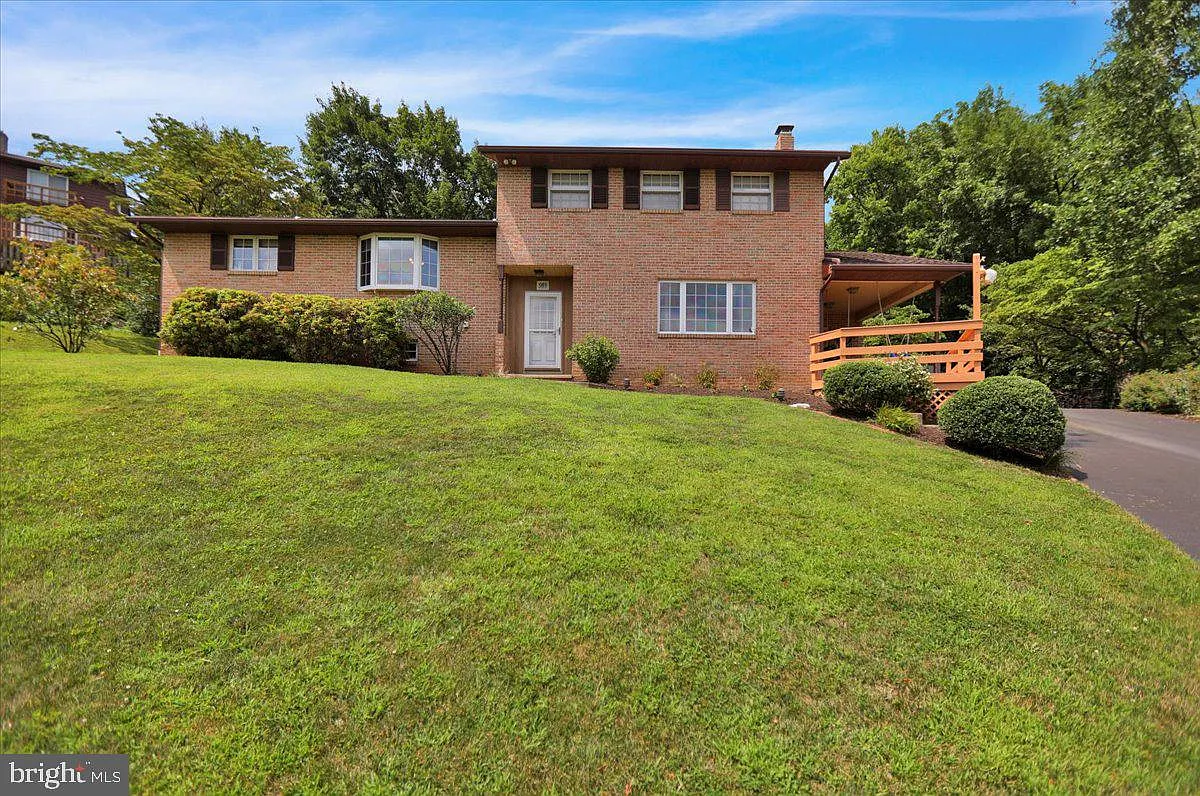 501 Edison Ct photo 1