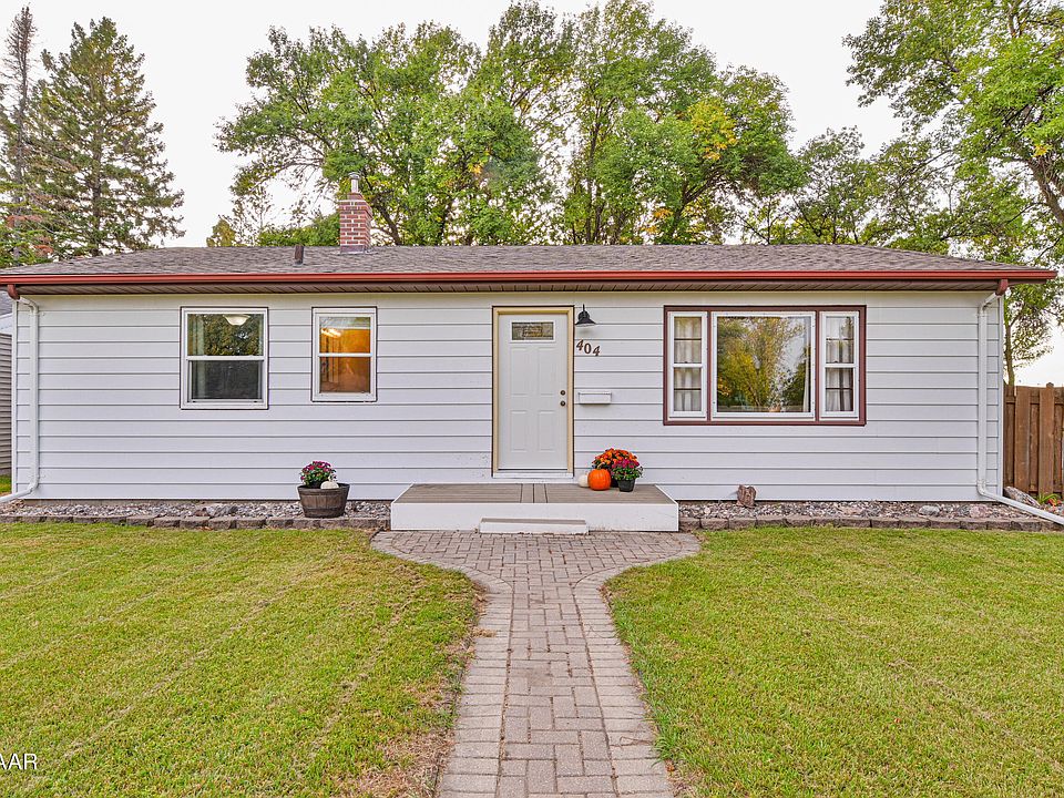 1st image of 404 Mero Ct SE