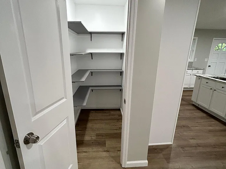 609 Sherwood Dr — Photo 11