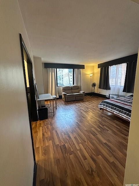 1st image of 400 4th Ave N #30