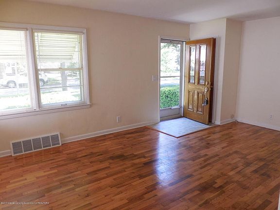 3rd image of 807 Lincoln Ave