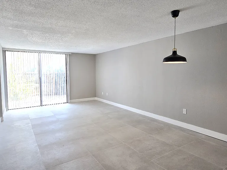 717 SW 75th St #108 — Photo 8