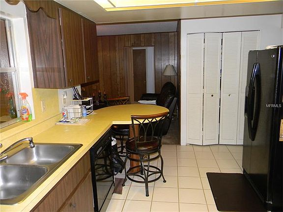 3rd image of 16465 Winburn Dr