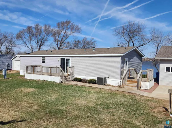 3130 220th St, Brookings, SD 57006