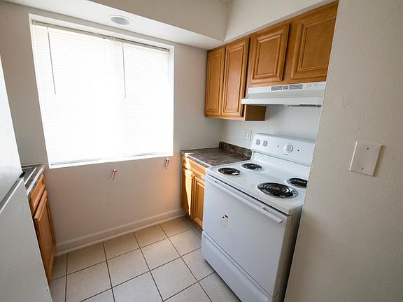 4th image of 1400 Bataan Dr APT 104