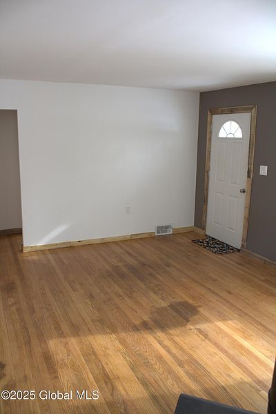 2nd image of 90 Unionville Feura Bush Road