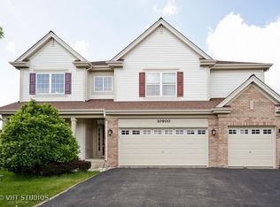 10900 Cortland Ln, Huntley, IL 60142