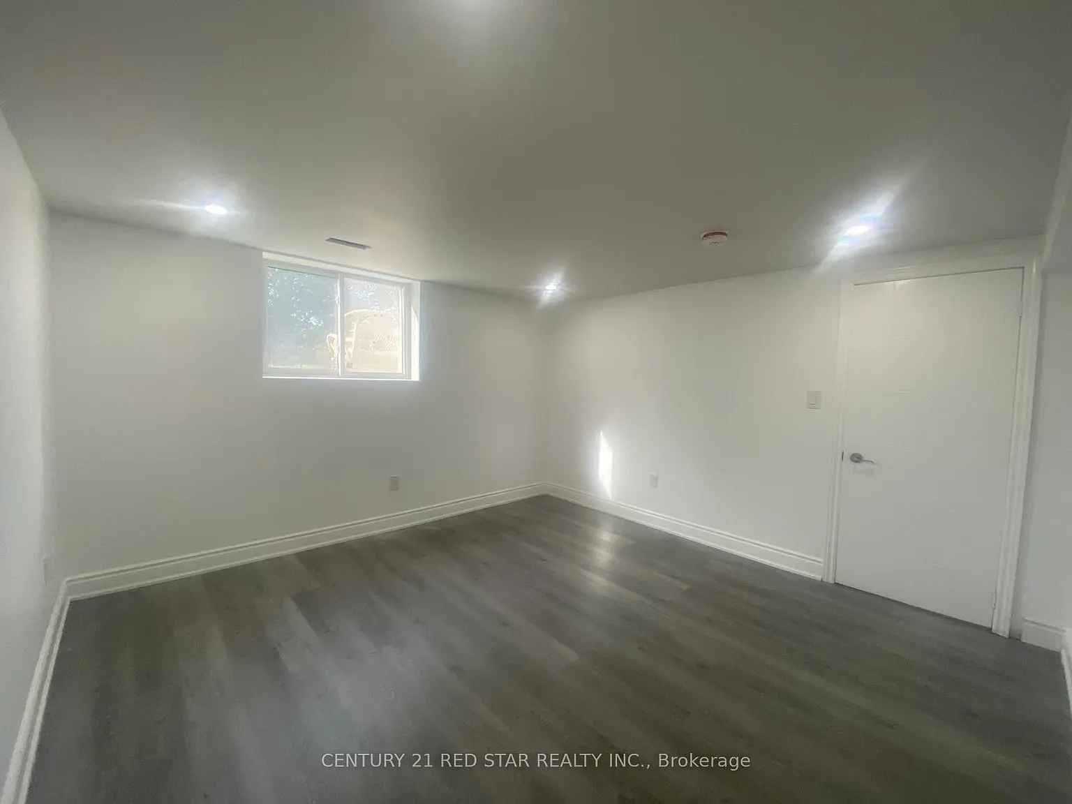 3 bed, $2,399 — Photo 4