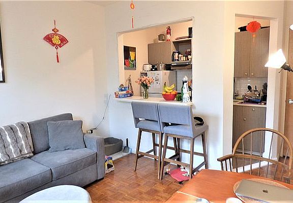 2nd image of 131 Sullivan St APT 1B