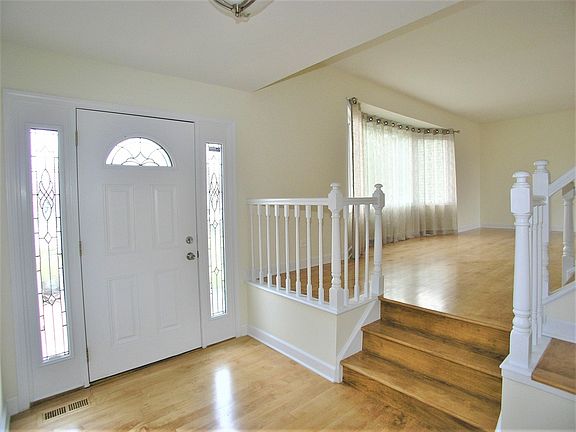 2nd image of 558 Revere Ave