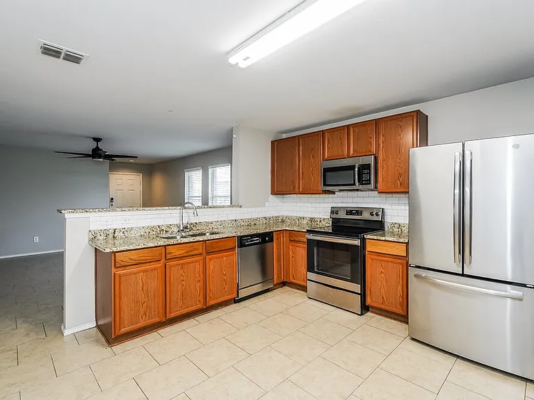1453 Castle Ridge Rd — Photo 8
