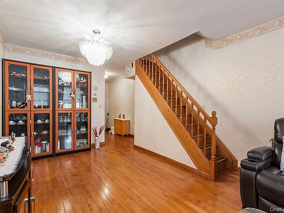 5th image of 1727 E 14th Street
