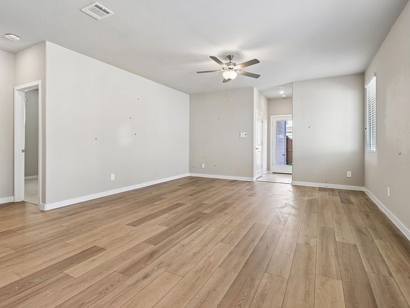 5th image of 3228 Hopewell Ln