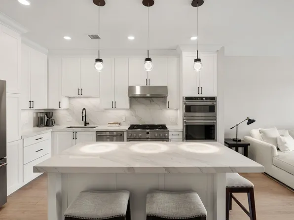 18 Artisan Drive #512, Salem, NH 03079