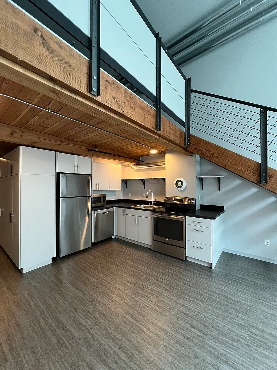 Kitchen - 127 Broadway E #403