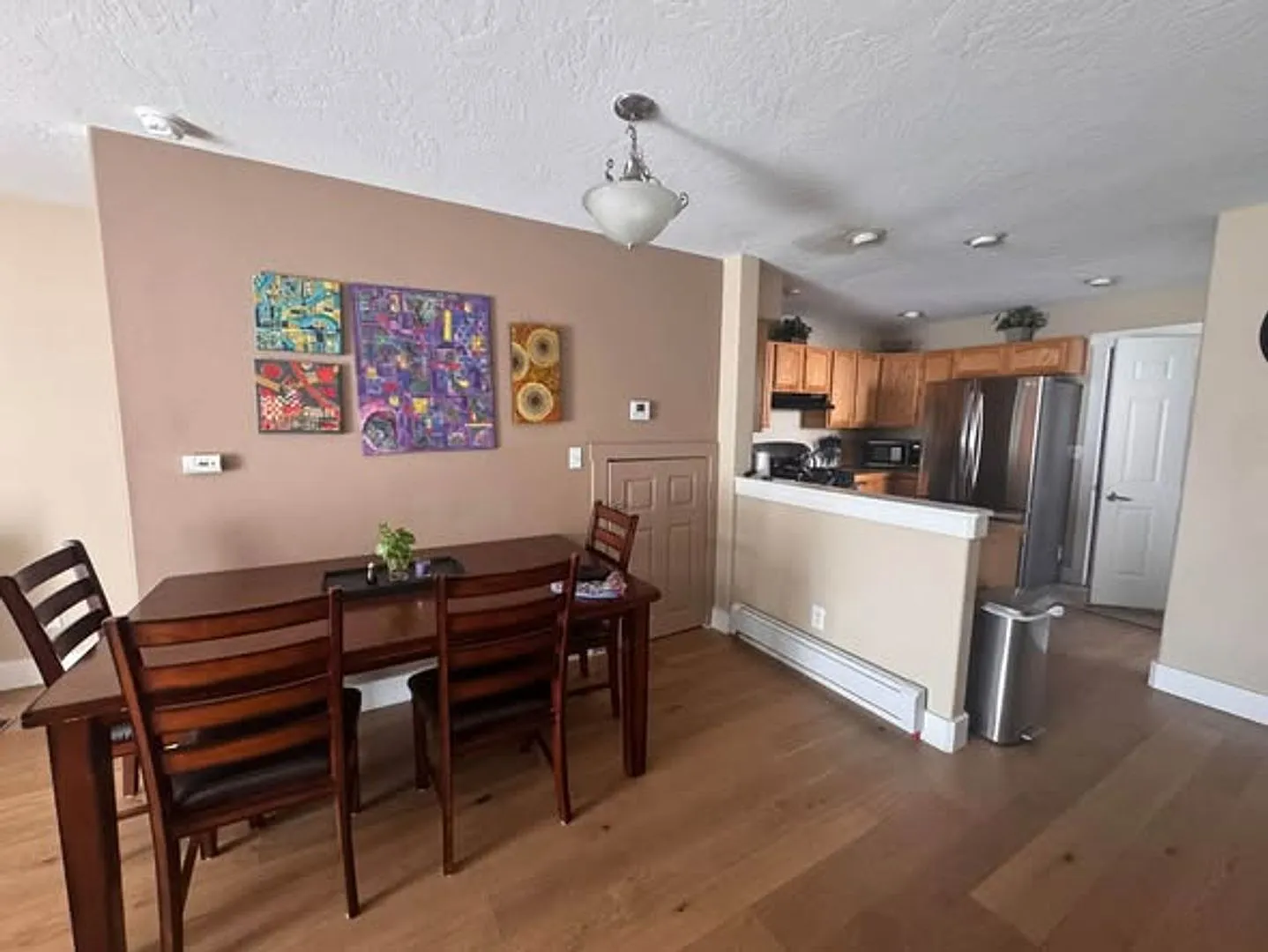 3 Bedroom/3 Bathroom - All Utilities Included — Photo 3