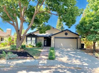 22 Rollingbrook Cir, Sacramento, CA